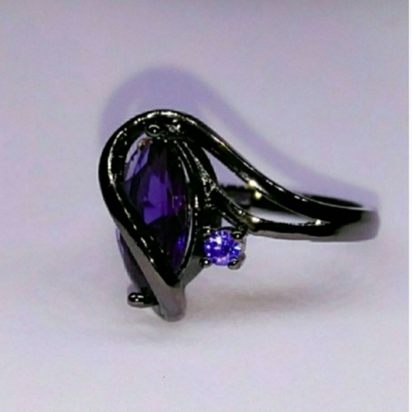 🎀18k Black Gold Amethyst Ring - Picture 3 of 8